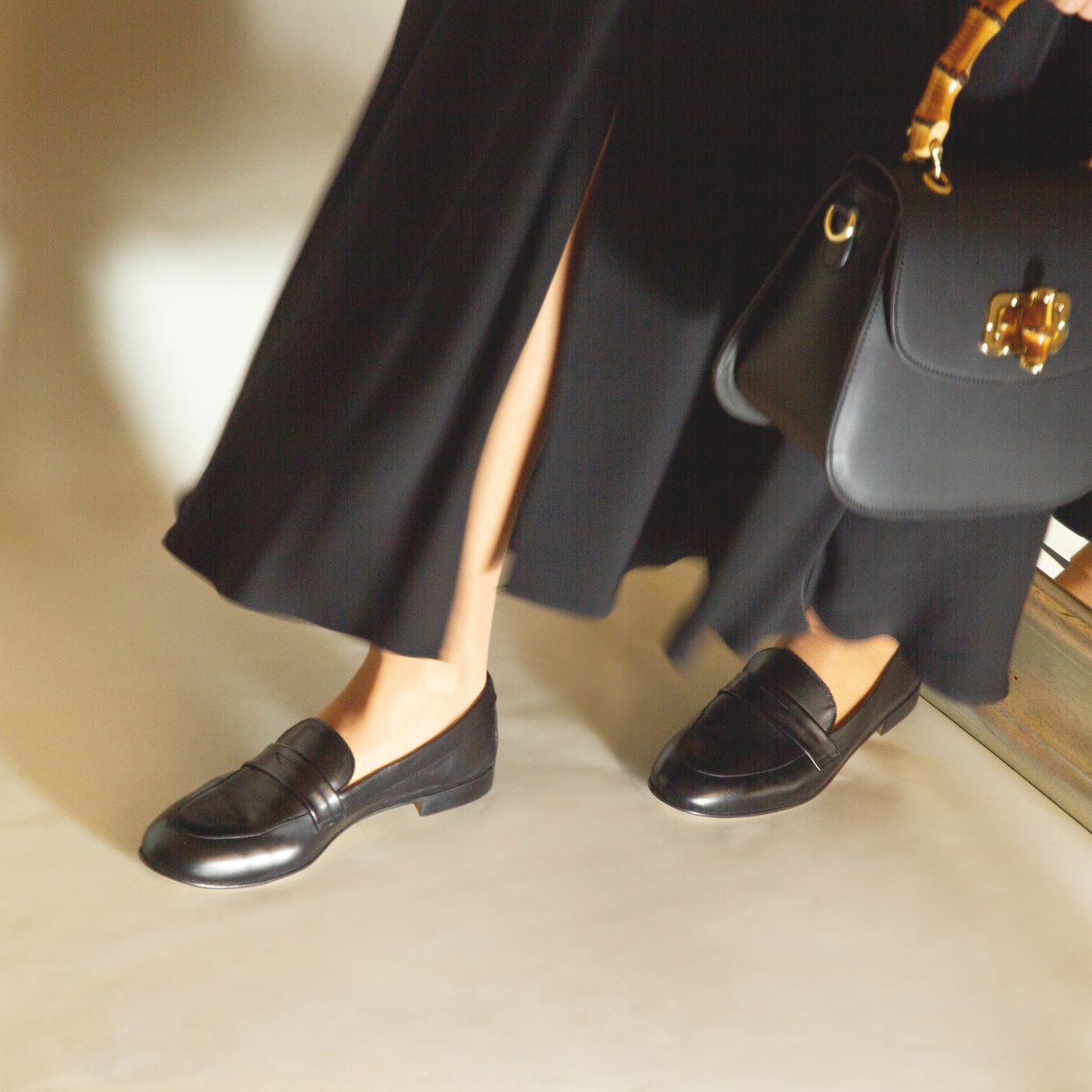 Handmade Black Leather Women's Moccasin