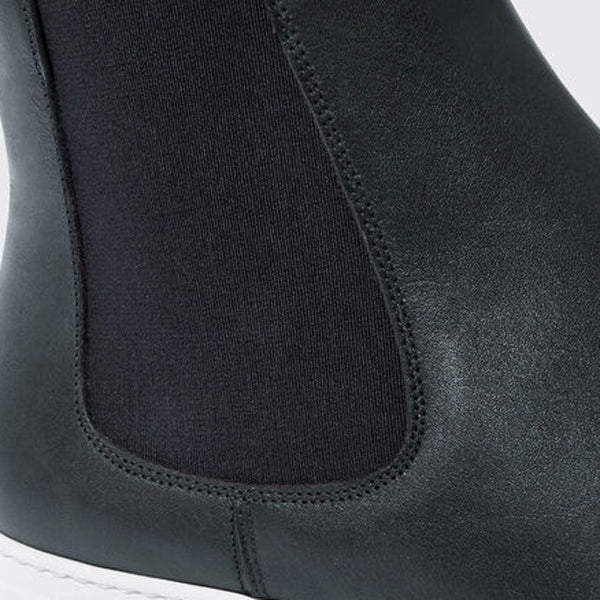 Classic Chelsea Round Toe Leather Ankle Boots