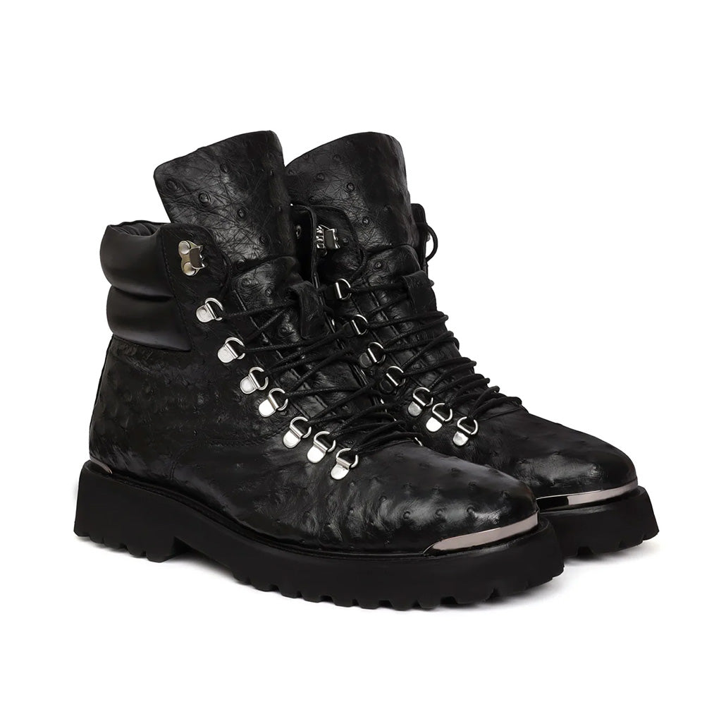 BLACK CHUNKY BOOT WITH NEW SHAPE WITH METAL PLATE ON TOE
