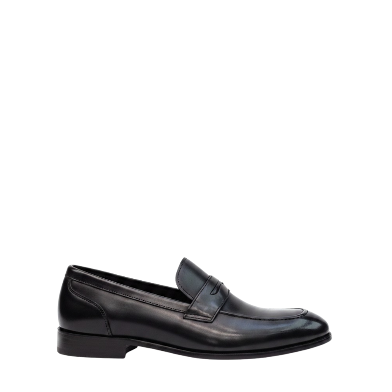 Classic Italian Loafers With Regal Finish