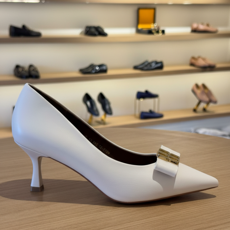 Italian Pointed Closed toe Bow Kitten Heeled