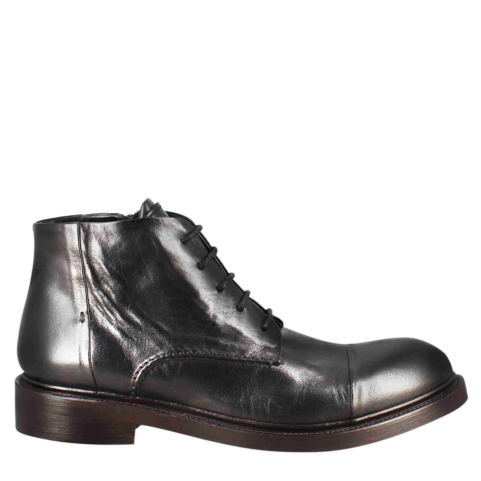 Medium diver men s amphibious boot in washed leather