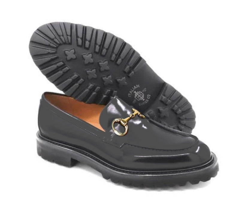 Grainy Leather withGoldenBuckle Shoes