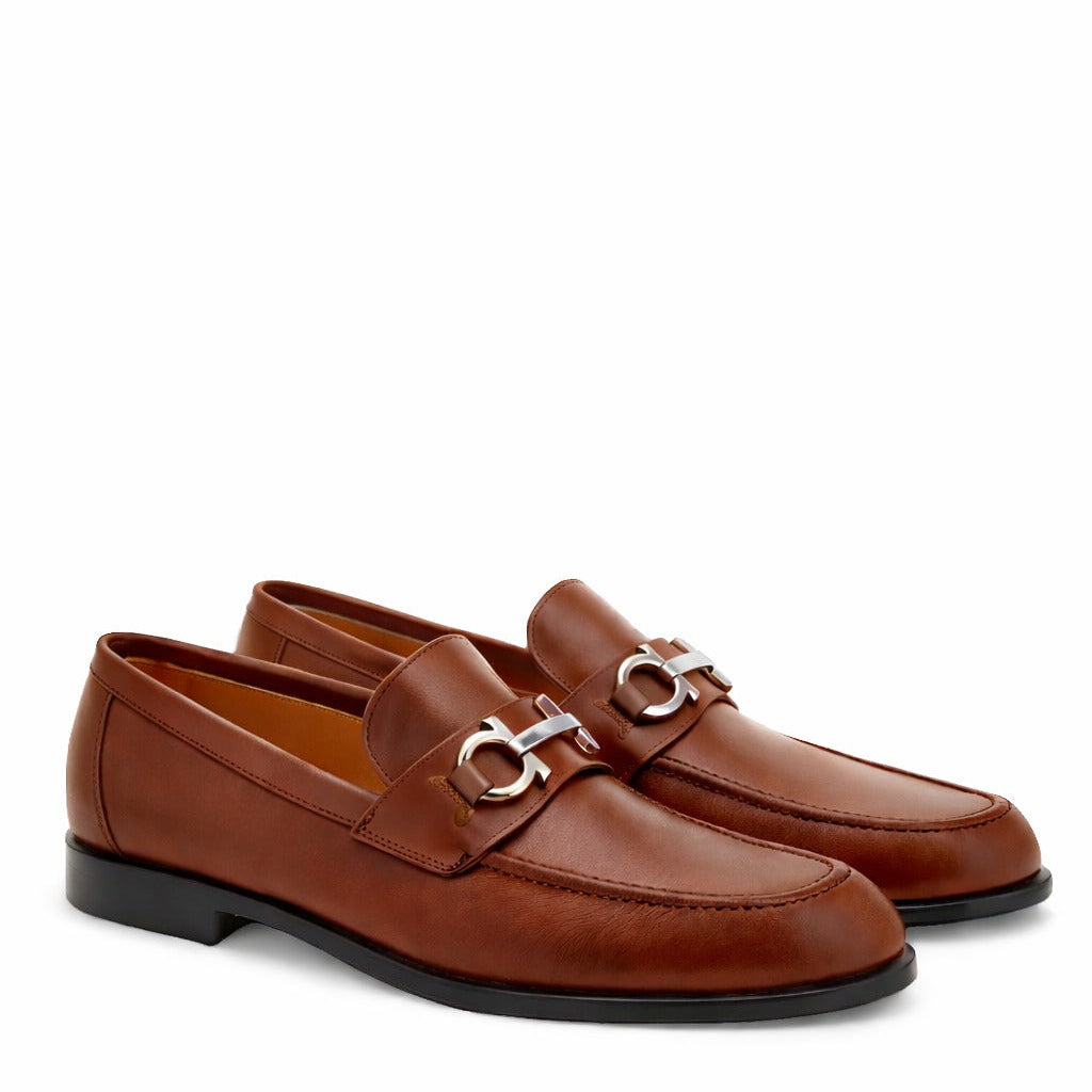 Leather loafer with silver horsebit