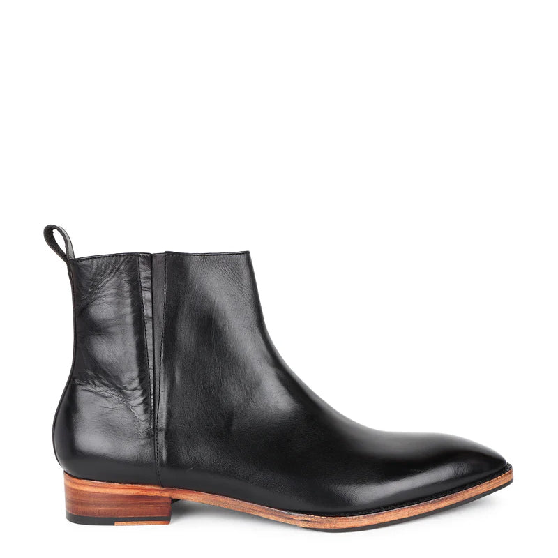 Round Toe Zip Up Leather Chelsea Boots