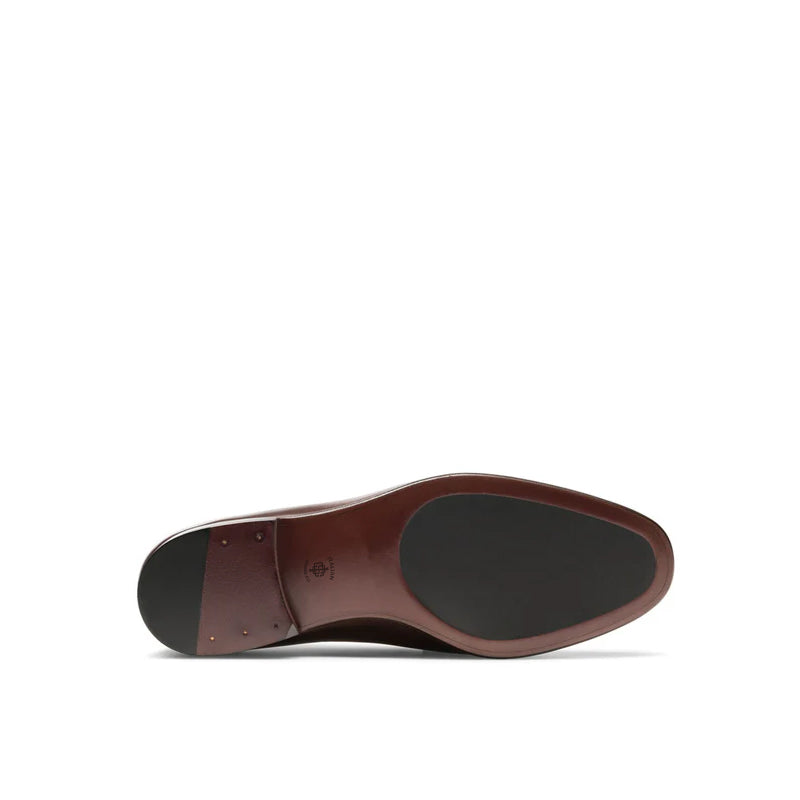 Men Textured Round Toe Leather Loafer