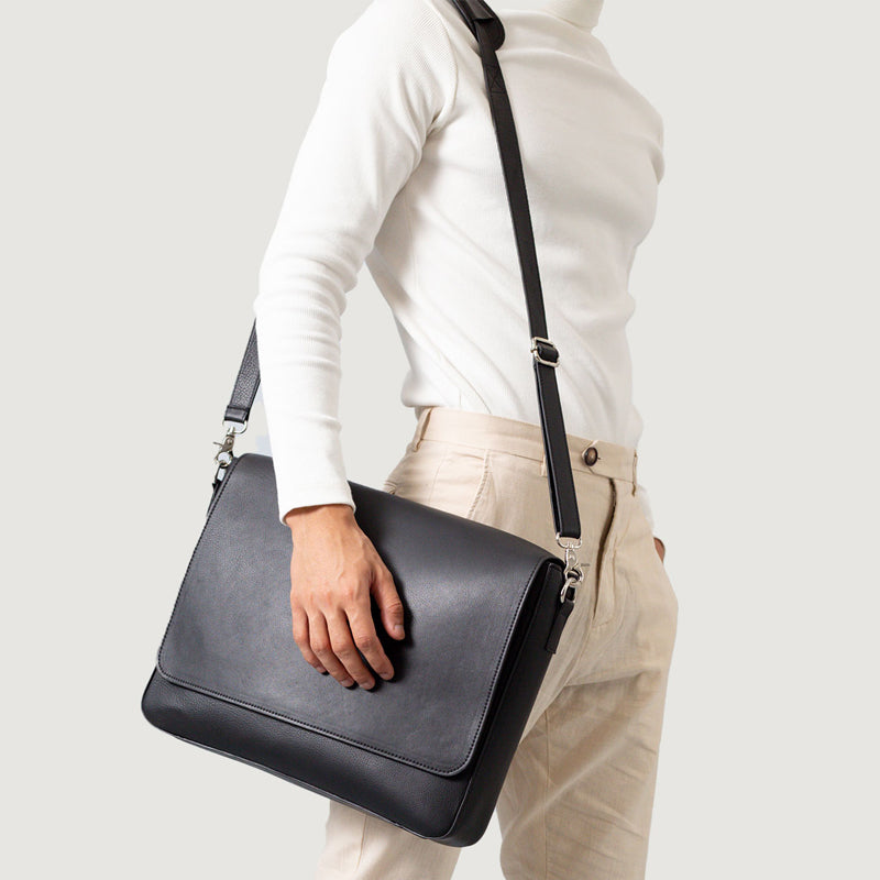 Carismatico Leather Messenger Black Bag For Men
