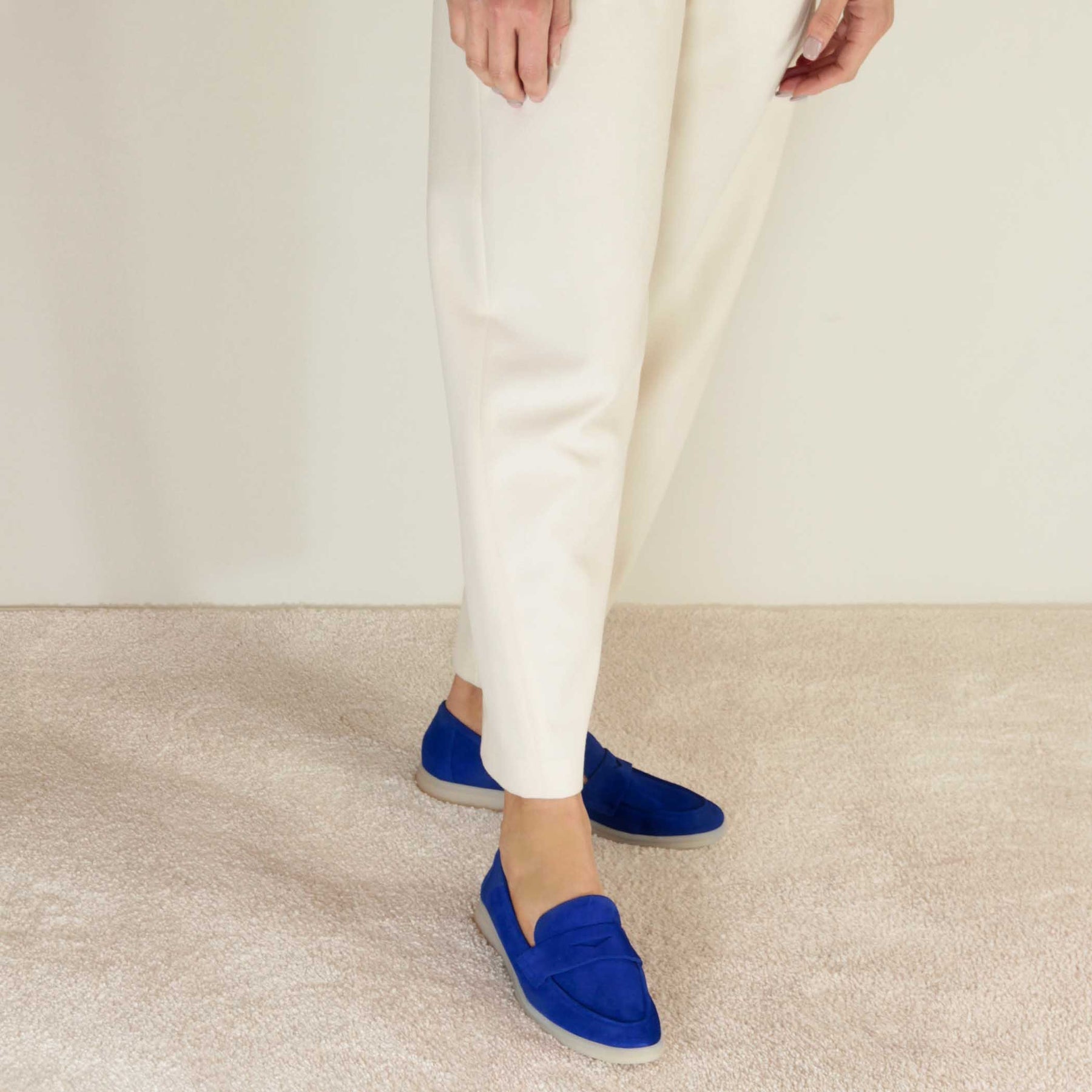 Classic women's moccasin in blue suede