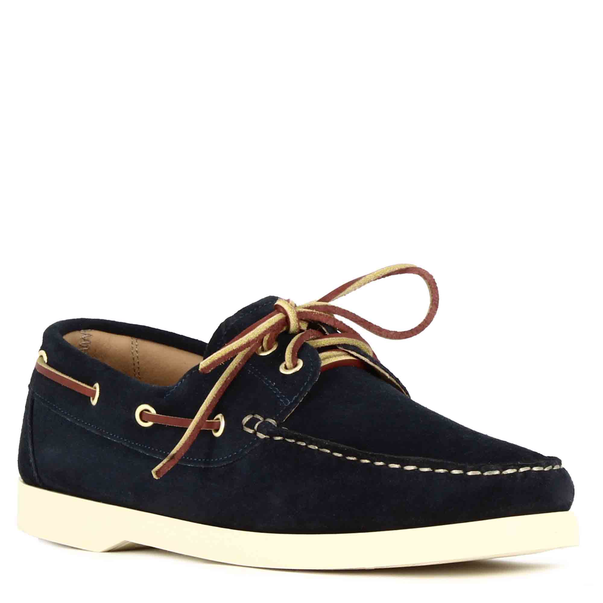 Men's boat moccasin in suede