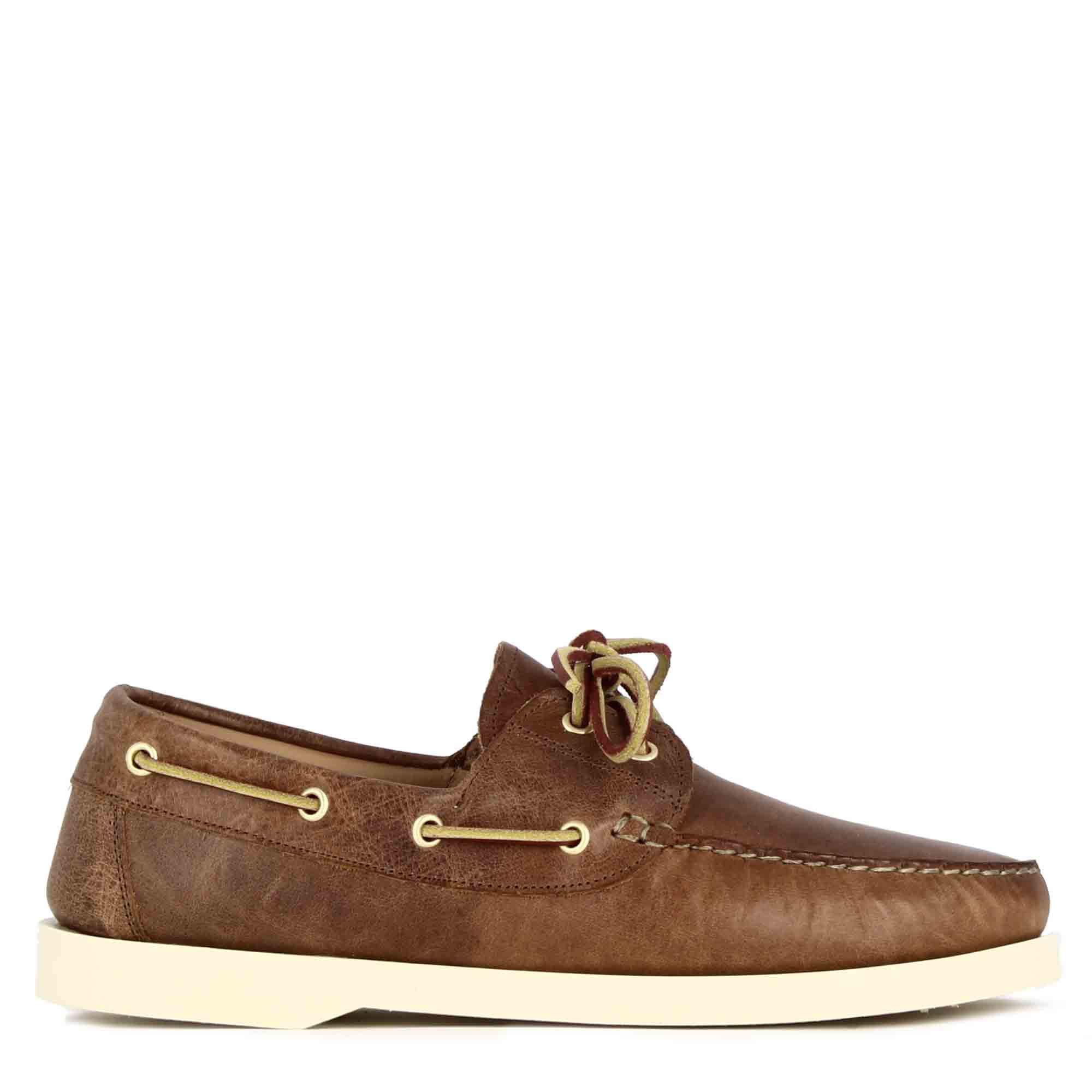 Men's boat moccasin in leather