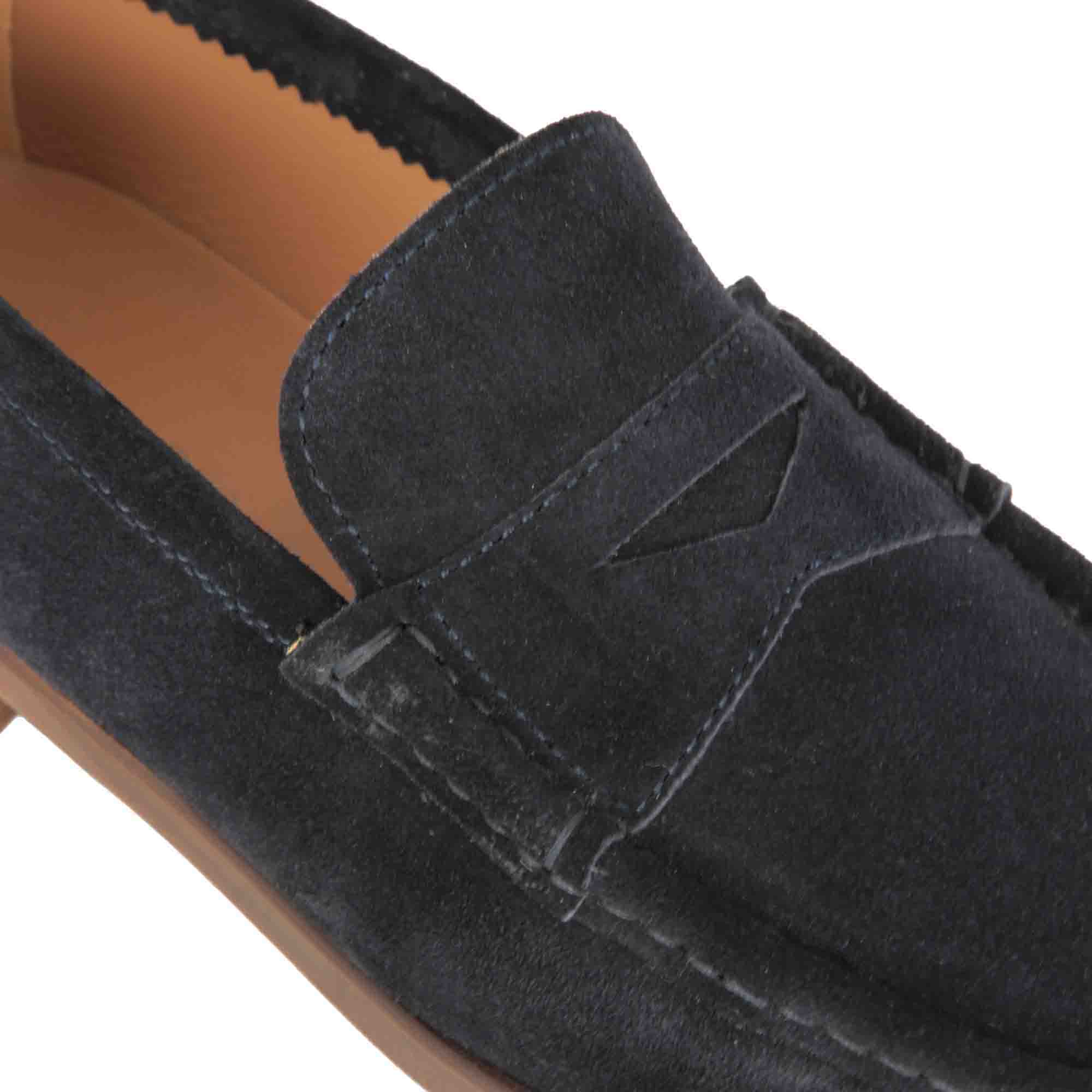 Handmade Suede Men s Moccasin