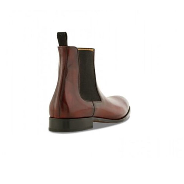 Classic Chelsea Round Toe Boots