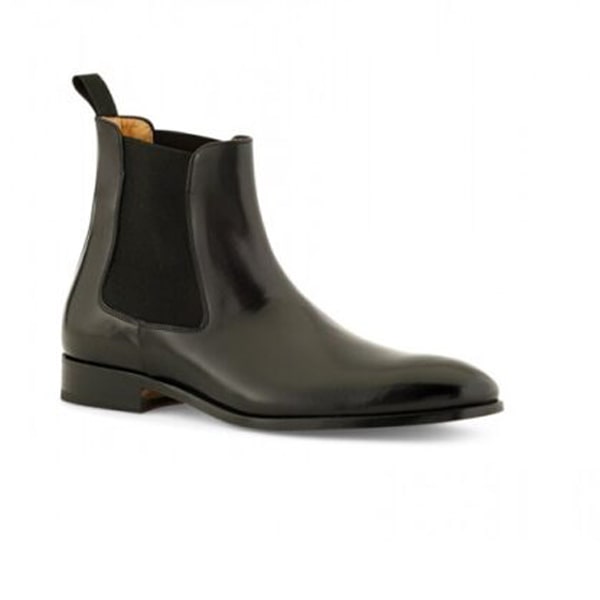 Classic Chelsea Round Toe Boots