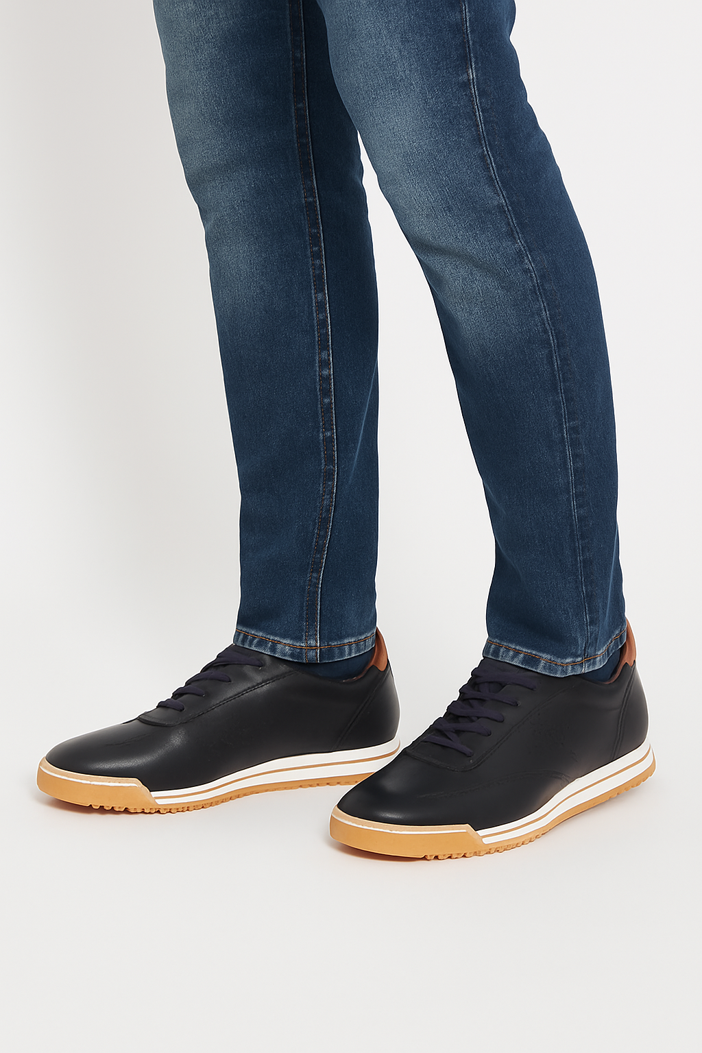 Men's Casual Sneaker In Leather