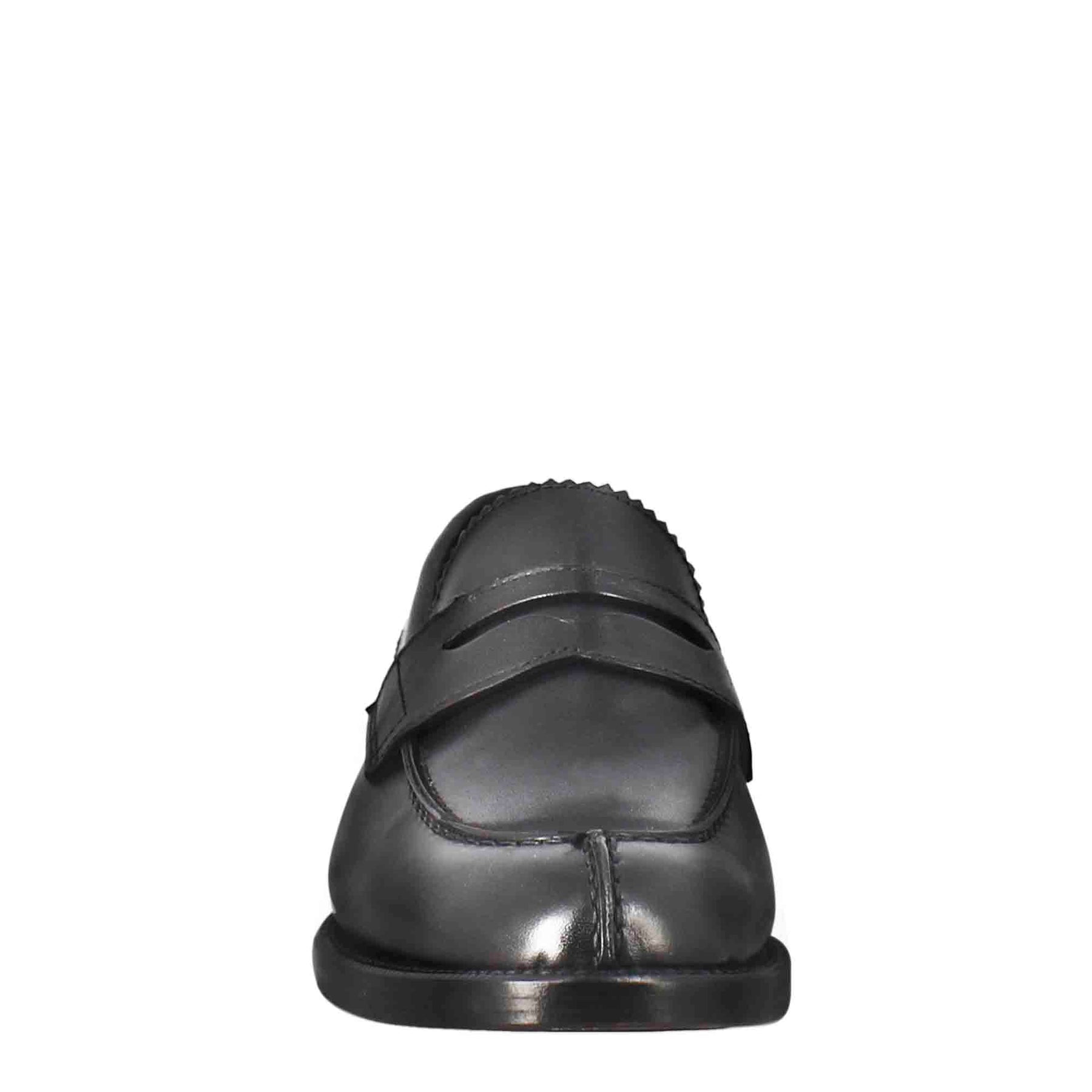 Women's Moccasin in Black Leather
