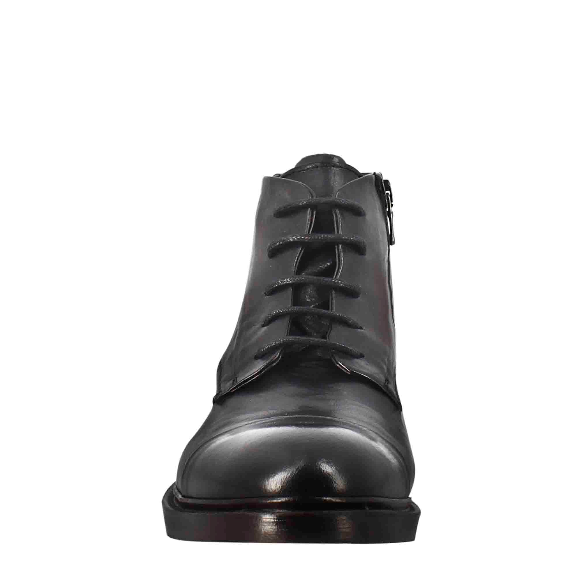 Men's candy chelsea boot  washed leather