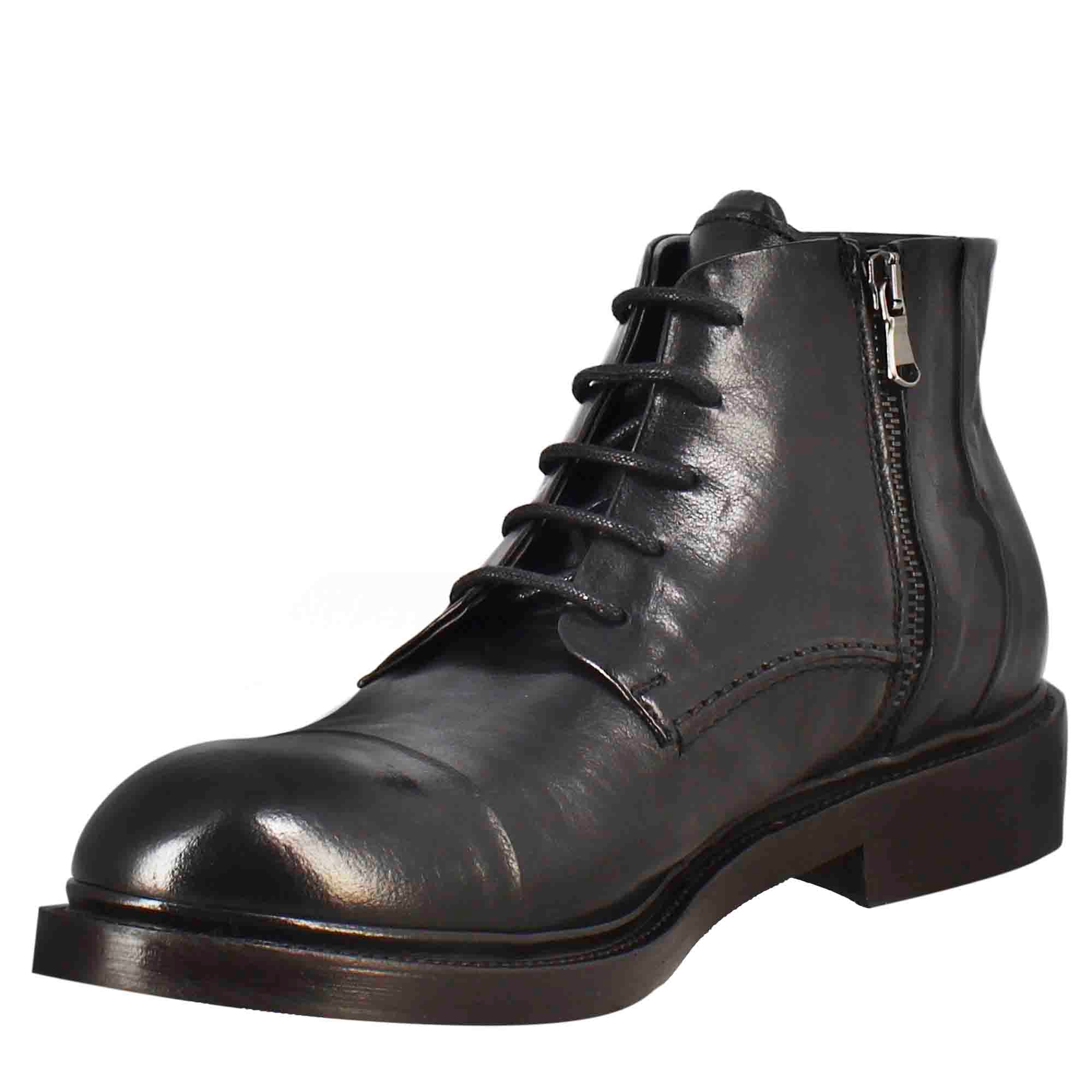 Medium diver men's amphibious boot in washed leather