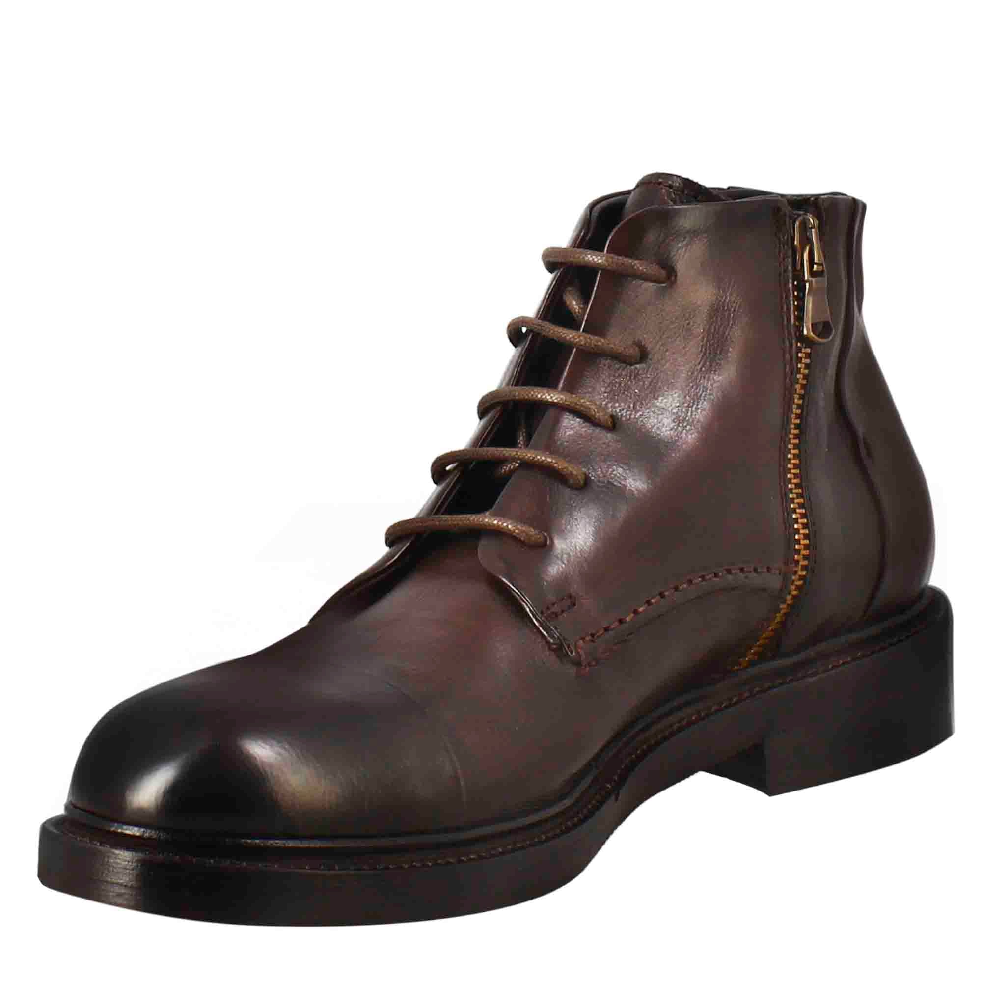 Medium diver men's amphibious boot in washed leather