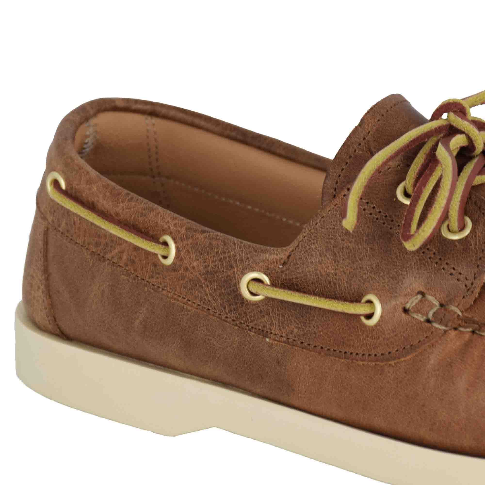 Men's boat moccasin in leather