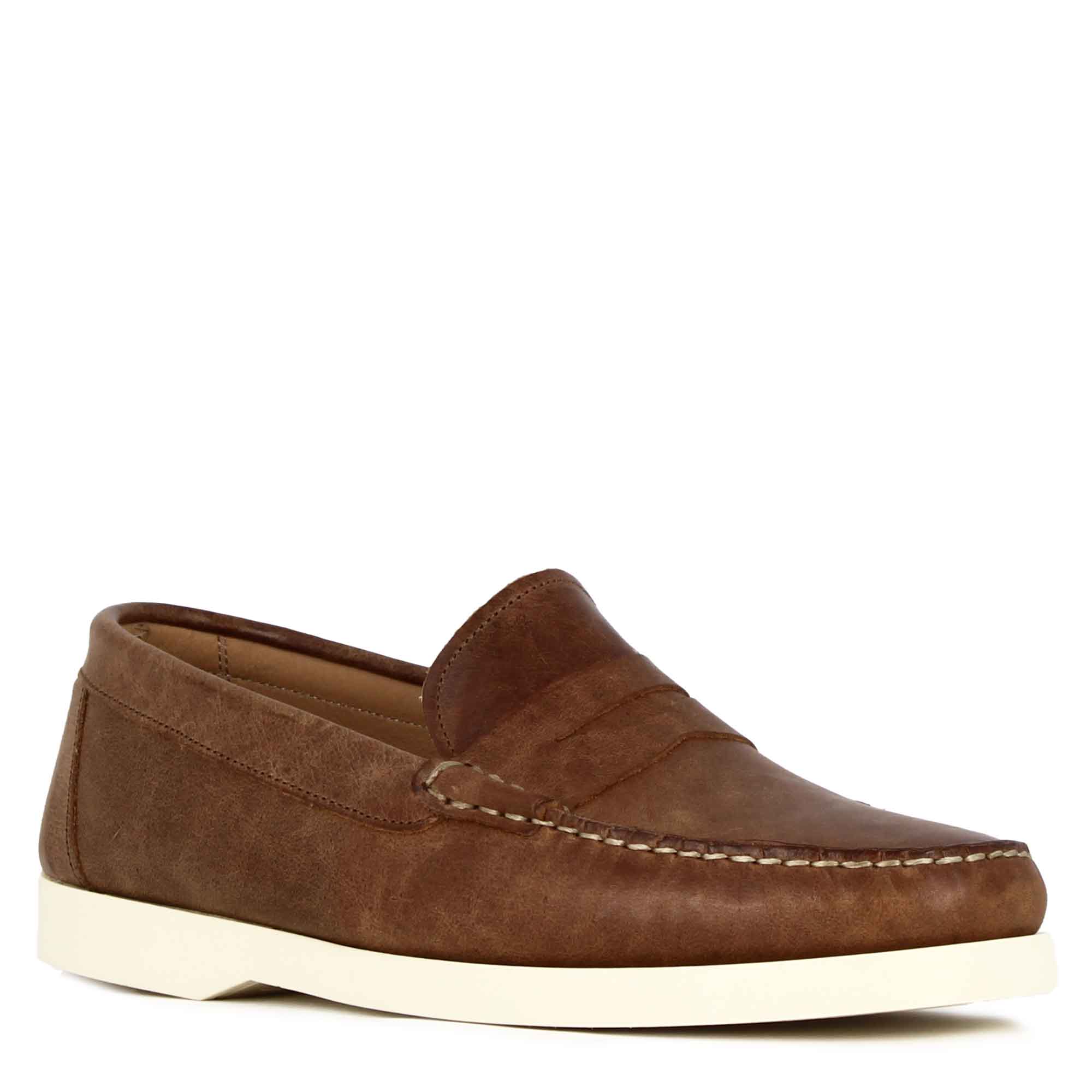 Casual moccasin in leather