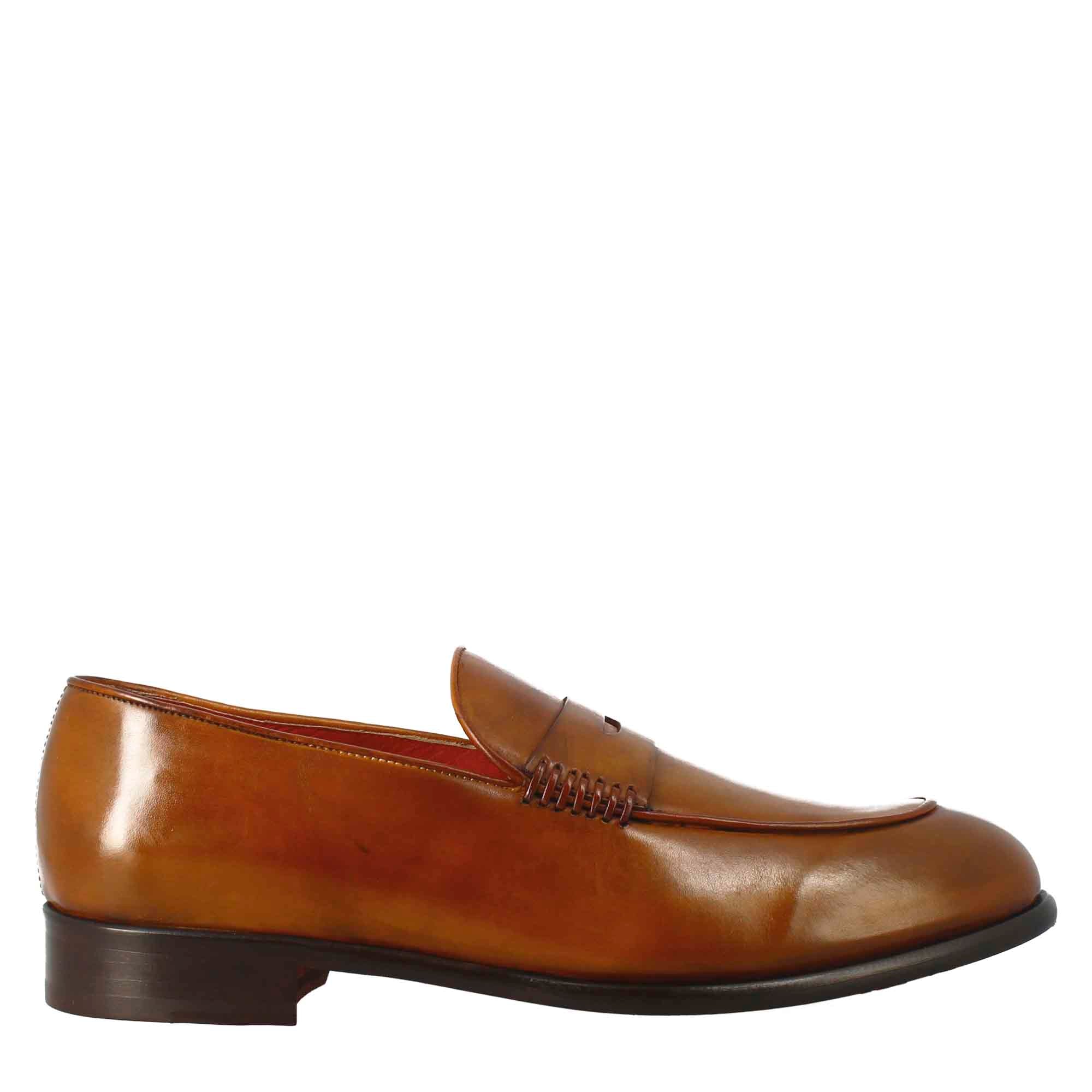 Tan moccasin in full grain leather
