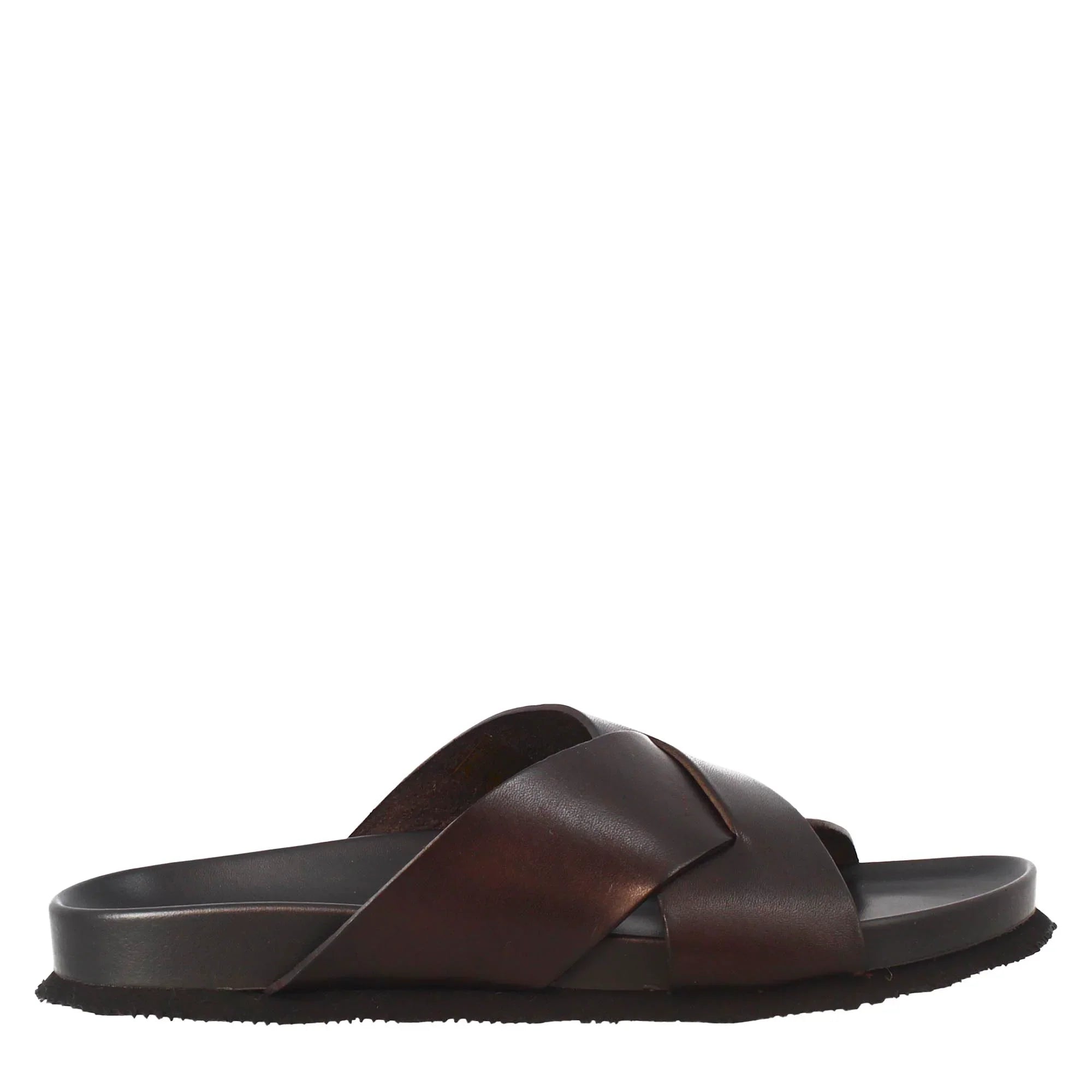 Sandals in leather