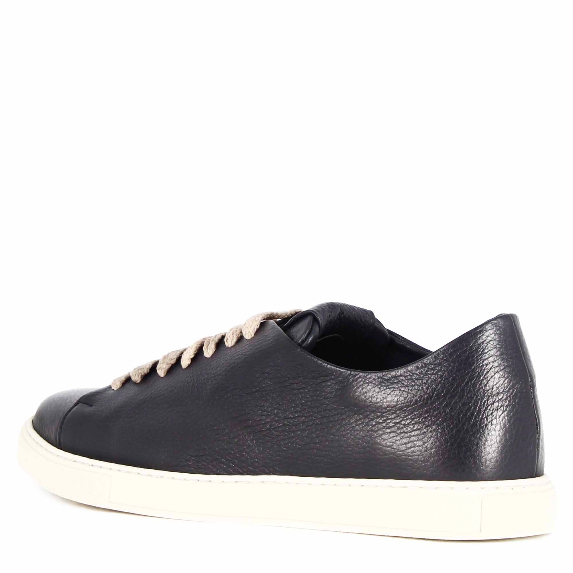 Classic Sneaker in Leather